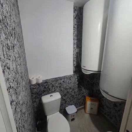 Latorre Jacuzzi Jerez Apartman *